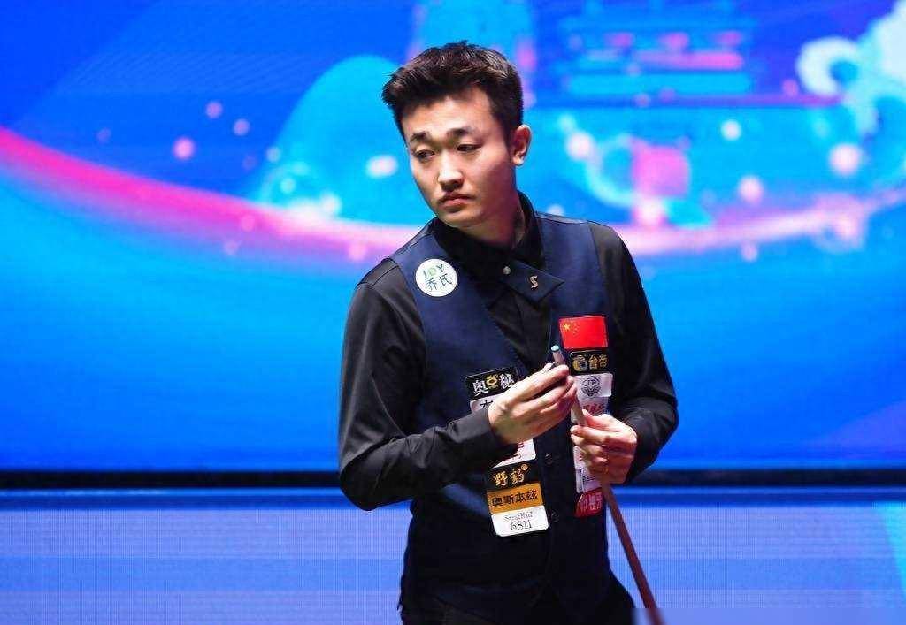 绝不在队内 绝不在队内